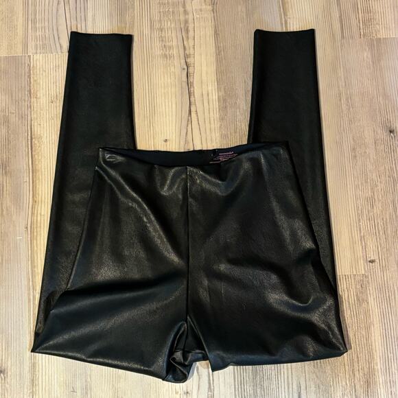 Commando Black Faux Leather Pull-On Leggings - size Large - Picture 6 of 6